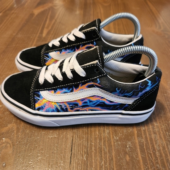 Vans Old Skool Electro Flames  Skateboarding Glow In Dark Sneakers Kids Size 2 - Picture 2 of 14